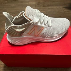New Balance tennis shoes size 11